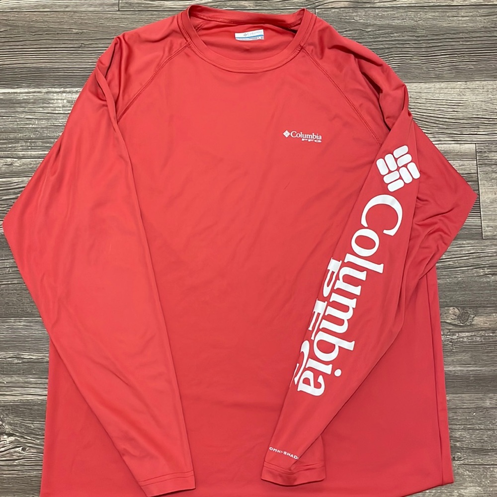 Mens Columbia shirt